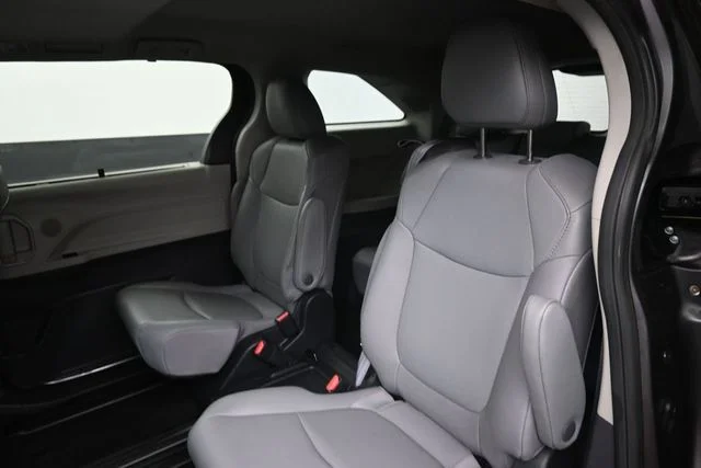 Used 2022 Gray Toyota XLE image 13