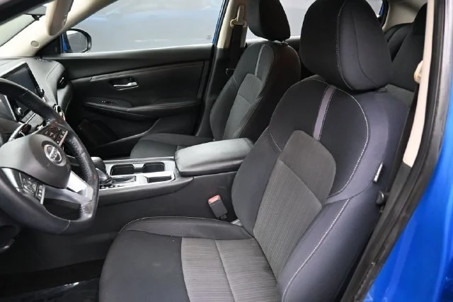 Used 2020 Blue Nissan SV image 22