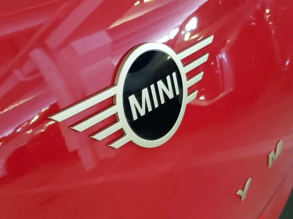 Used 2026 Red MINI  image 6