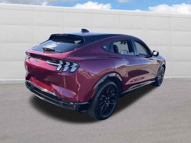 Used 2025 Molten Ford Premium image 8