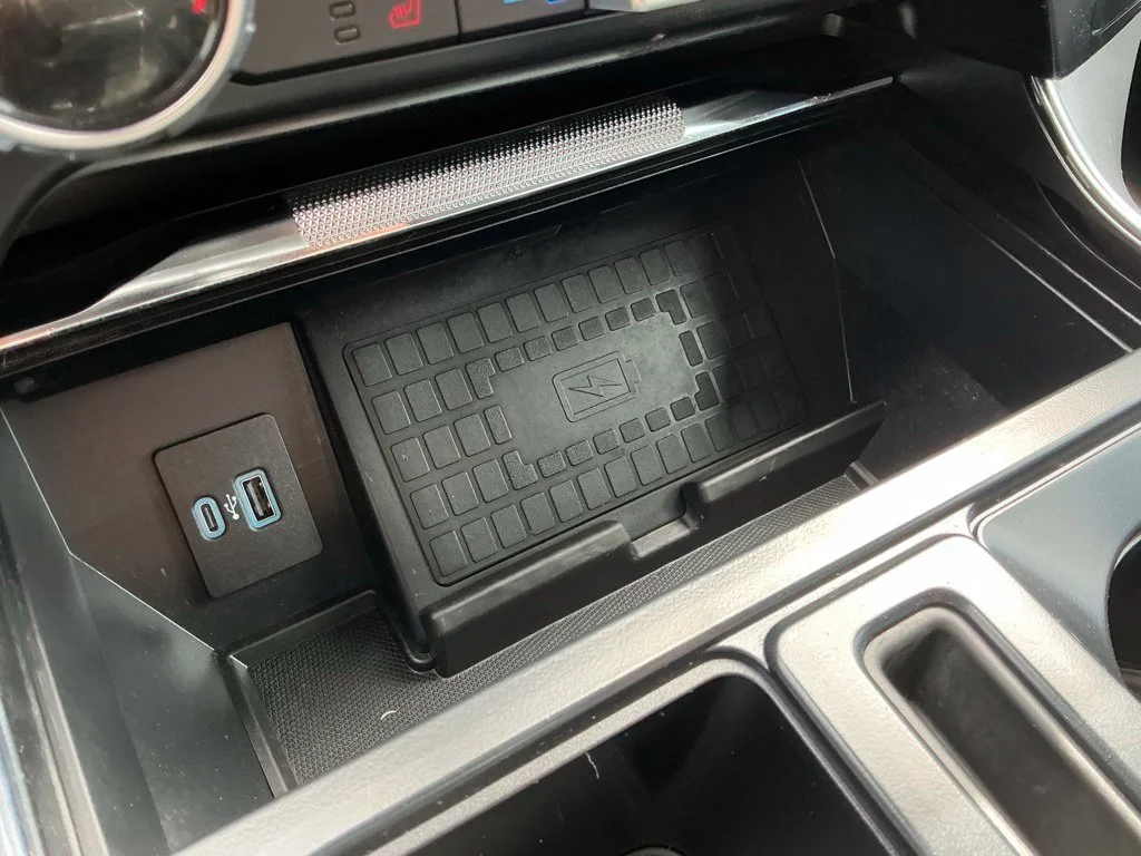Used 2022 Silver Ford Lariat image 35