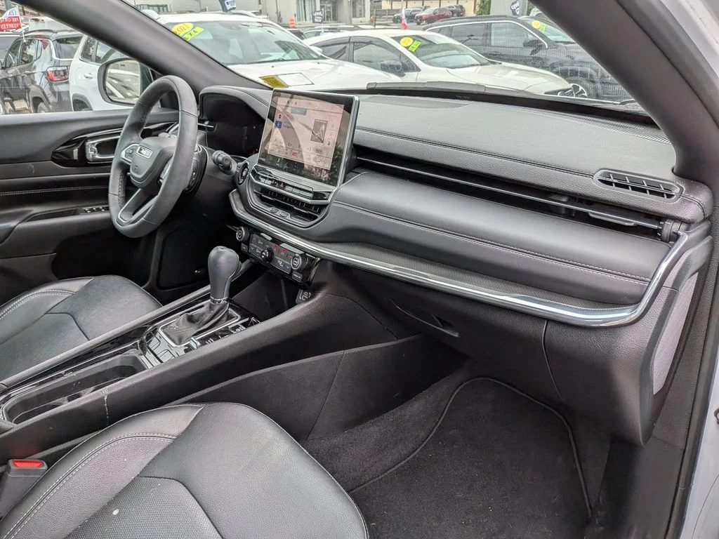Used 2023 White Jeep Limited image 26