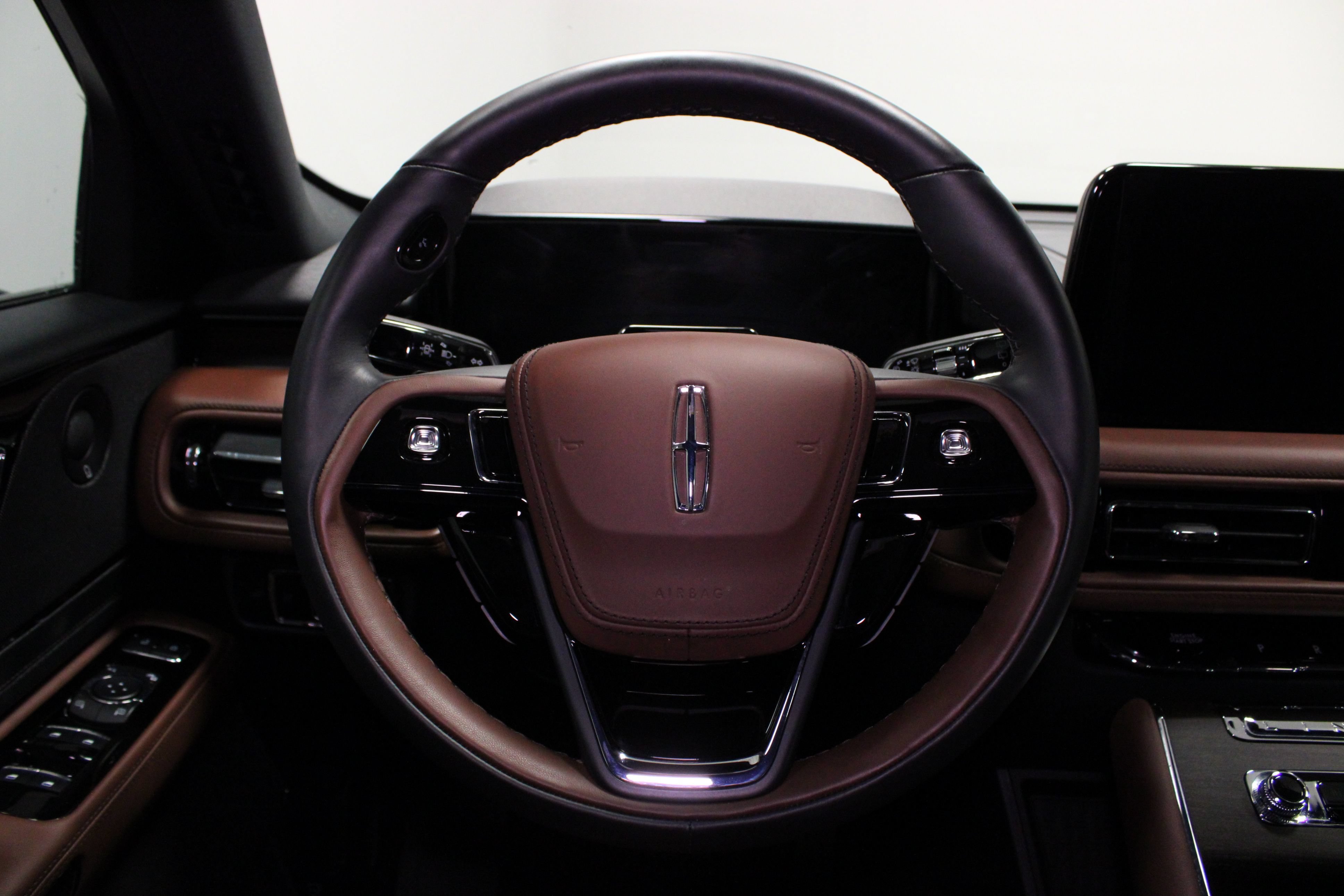 Used 2026 Black Metallic Lincoln Reserve image 23