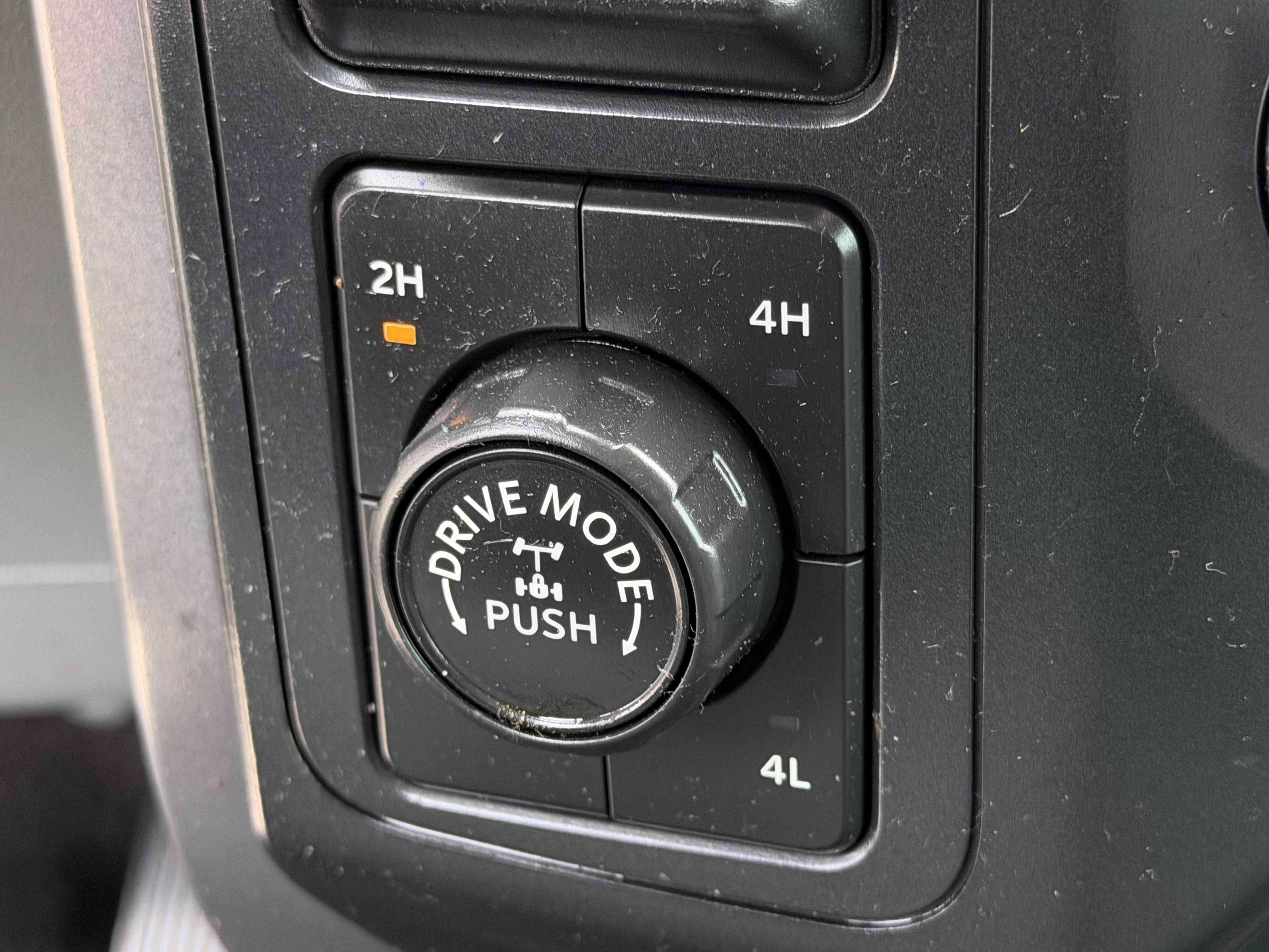 Used 2022 Agate Black Metallic Ford XLT image 24