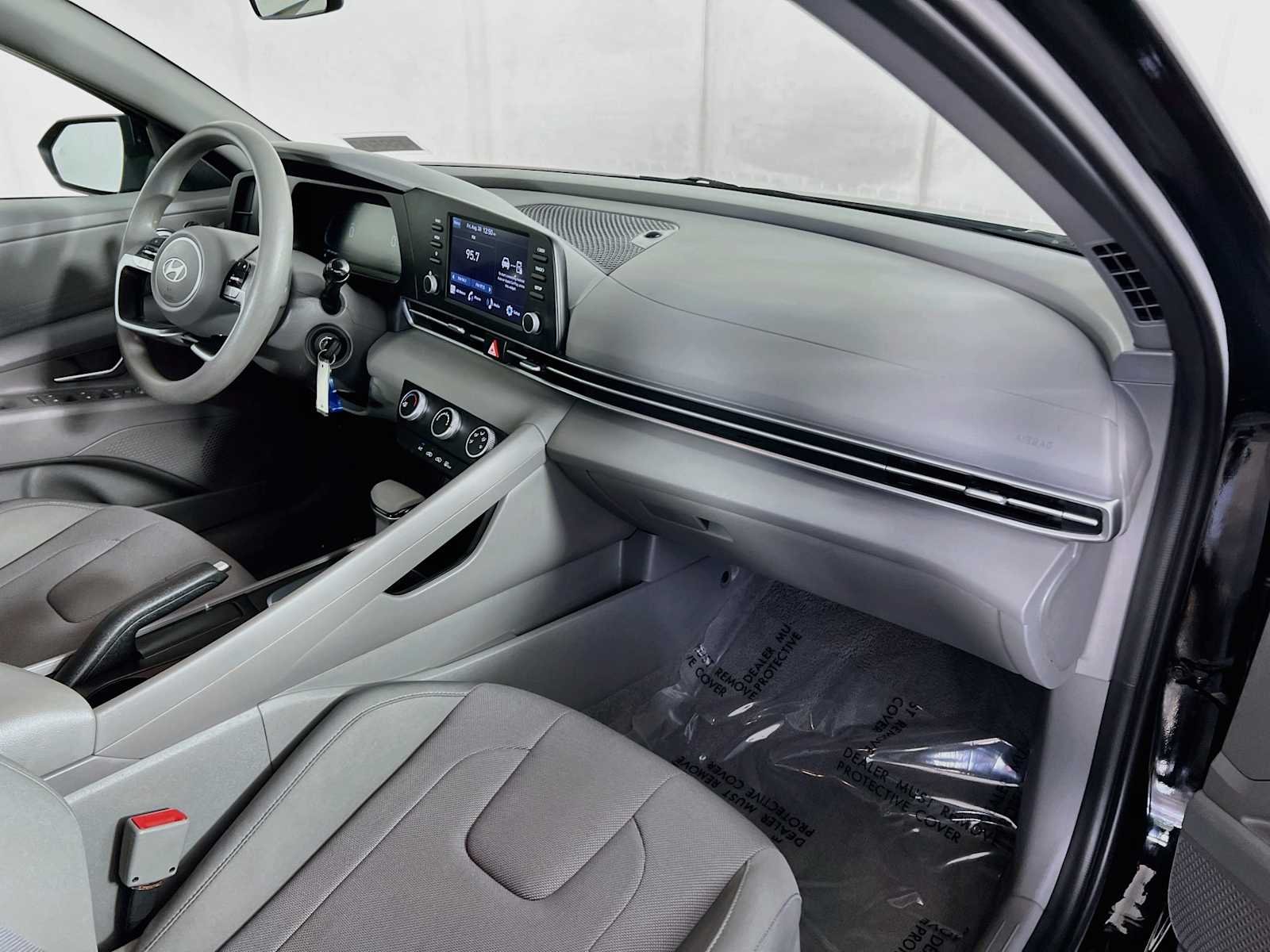 Used 2024 Abyss Black Hyundai SE image 28