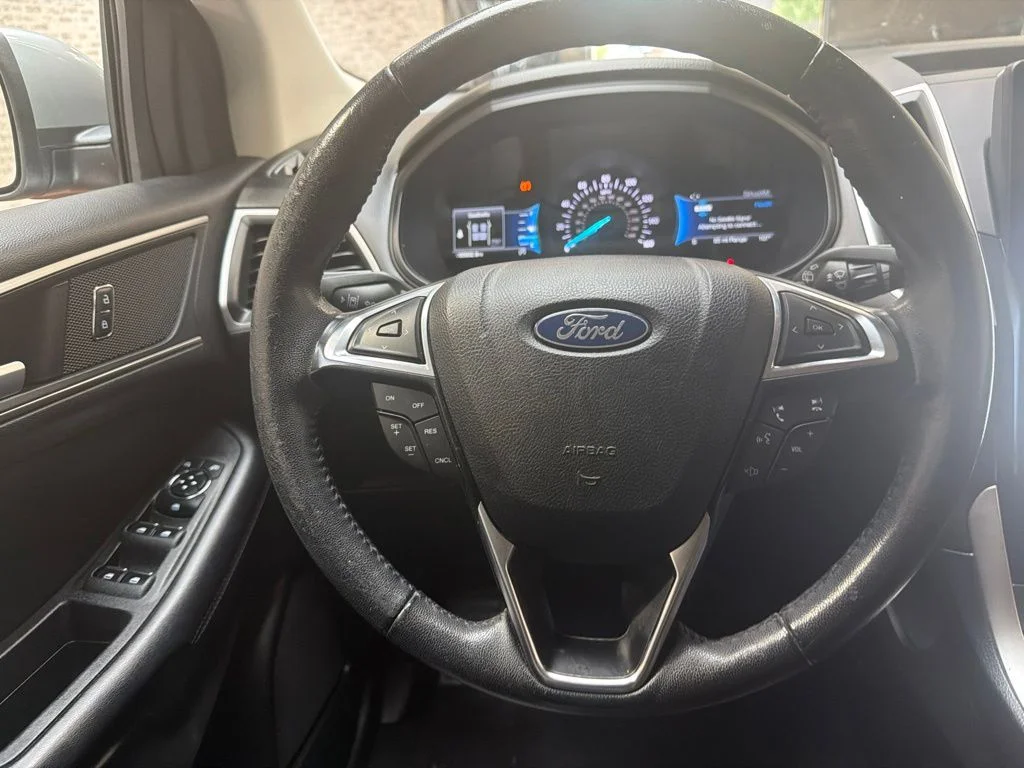 Used 2023 Iconic Silver Metallic Ford SEL image 18