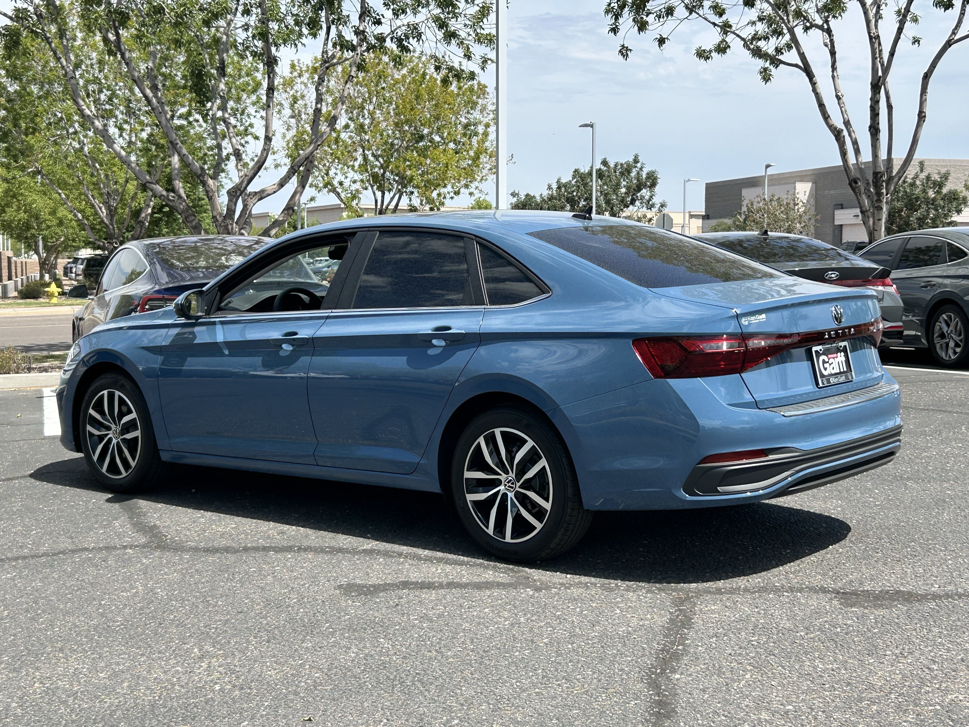 New 2026 Monterey Blue Pearl Volkswagen SE image 2