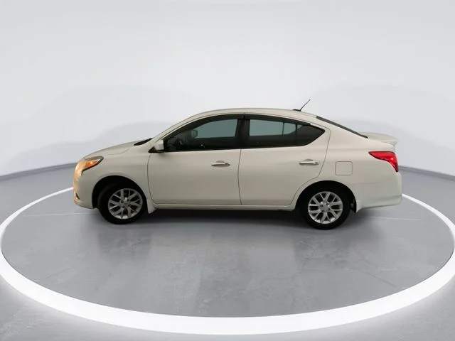 Used 2017 White Nissan 1.6 SV image 3