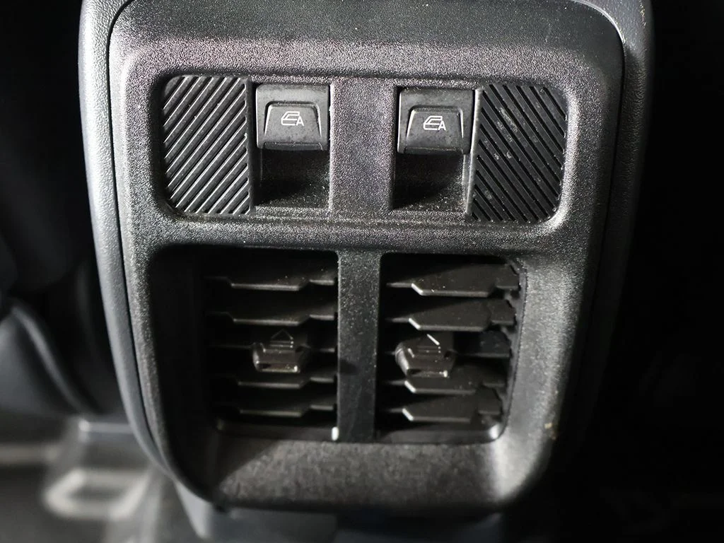 Used 2026 Beige Ford Badlands image 31