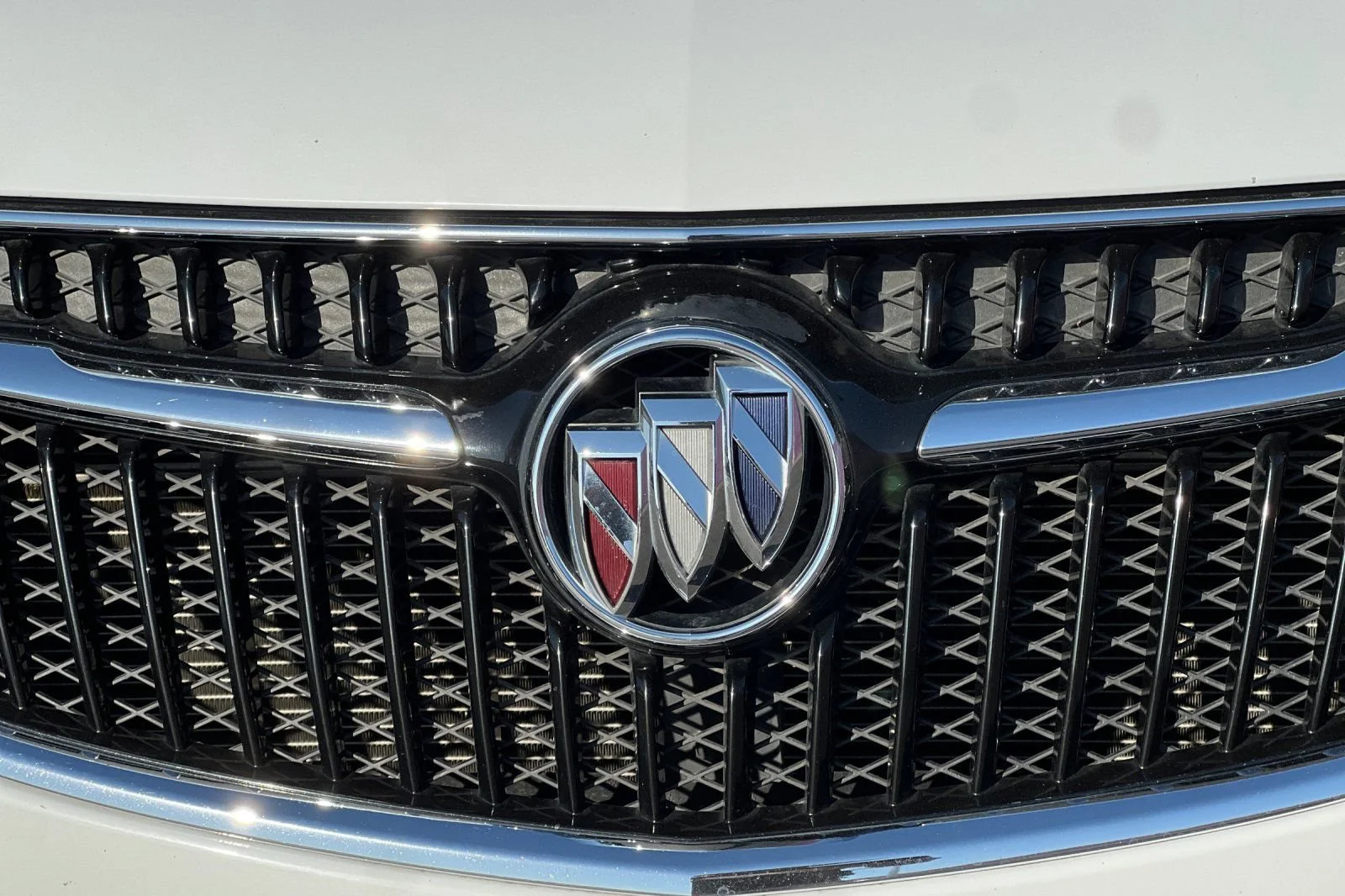 Used 2021 (Includes (MDP) Anthracite lower exterior accent color, Paint code W598F.) Buick Preferred image 38