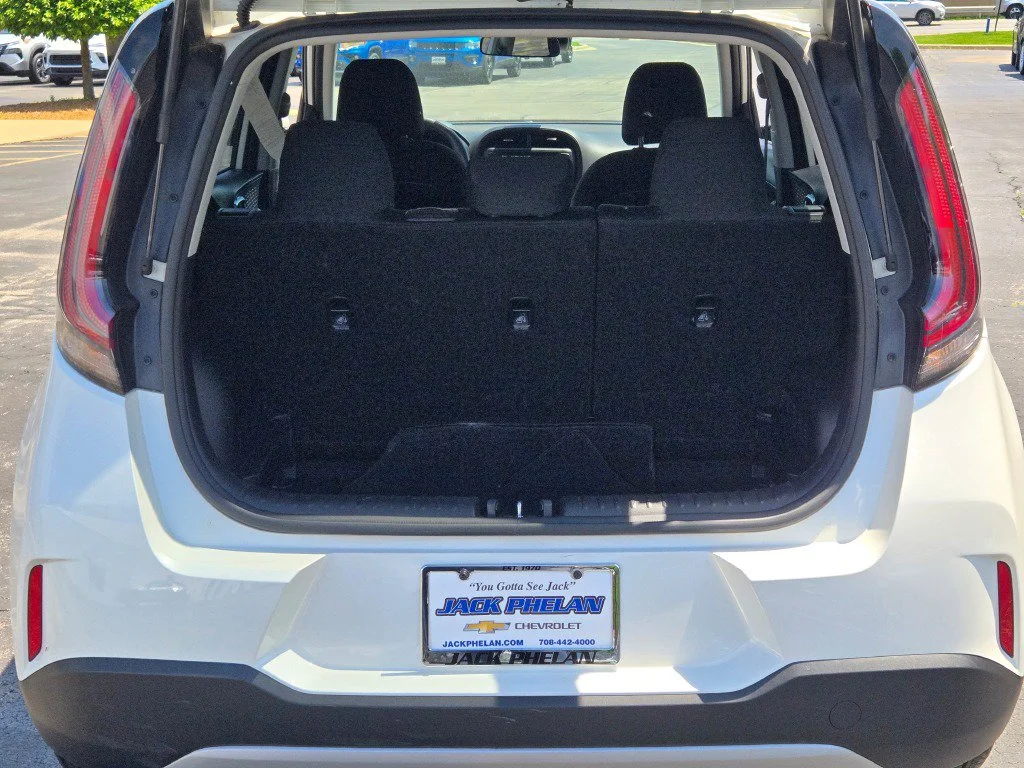 Used 2025 White Kia LX image 13