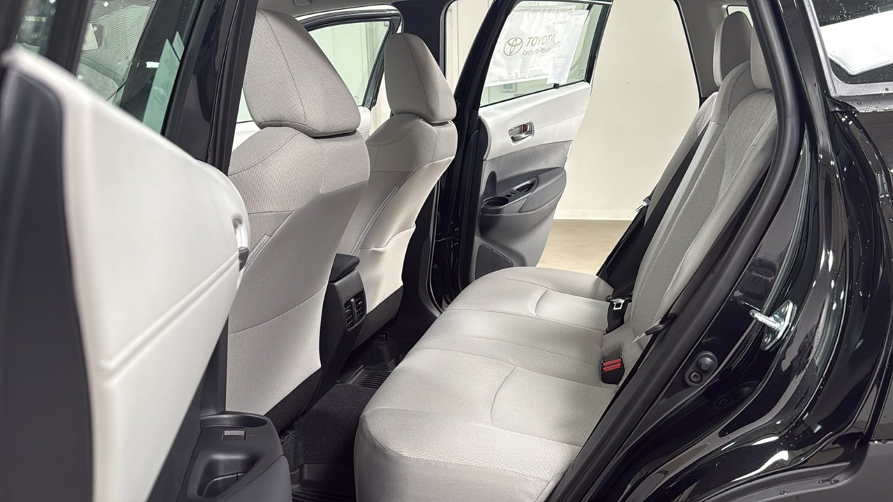 2026 Toyota Corolla Cross L - Photo 15