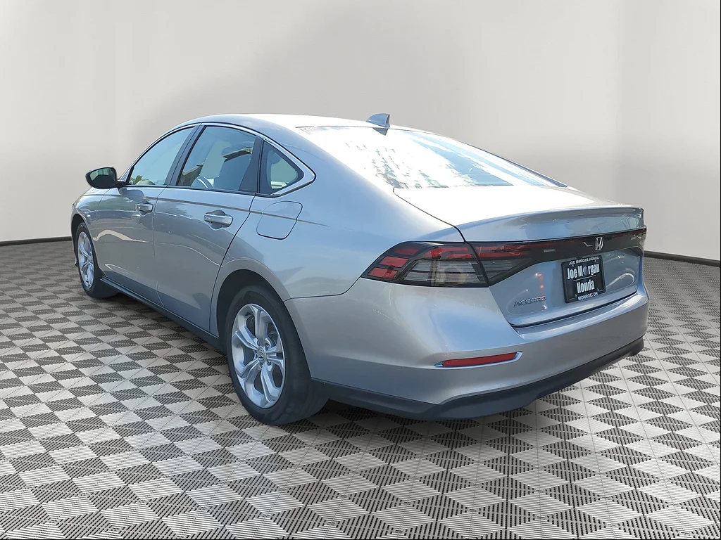 Certified Used 2024 Solar Silver Metallic Honda LX image 31