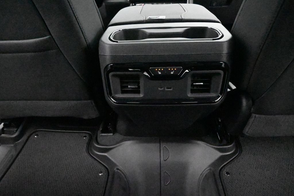 New 2026 Summit White GMC AT4 image 18