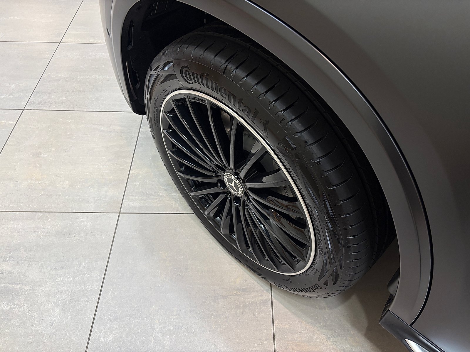 New 2027 MANUFAKTUR exclusive graphite grey magno Mercedes-Benz GLC 300 image 6