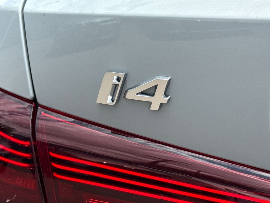 New 2026 Brooklyn Grey Metallic BMW xDrive40 image 10