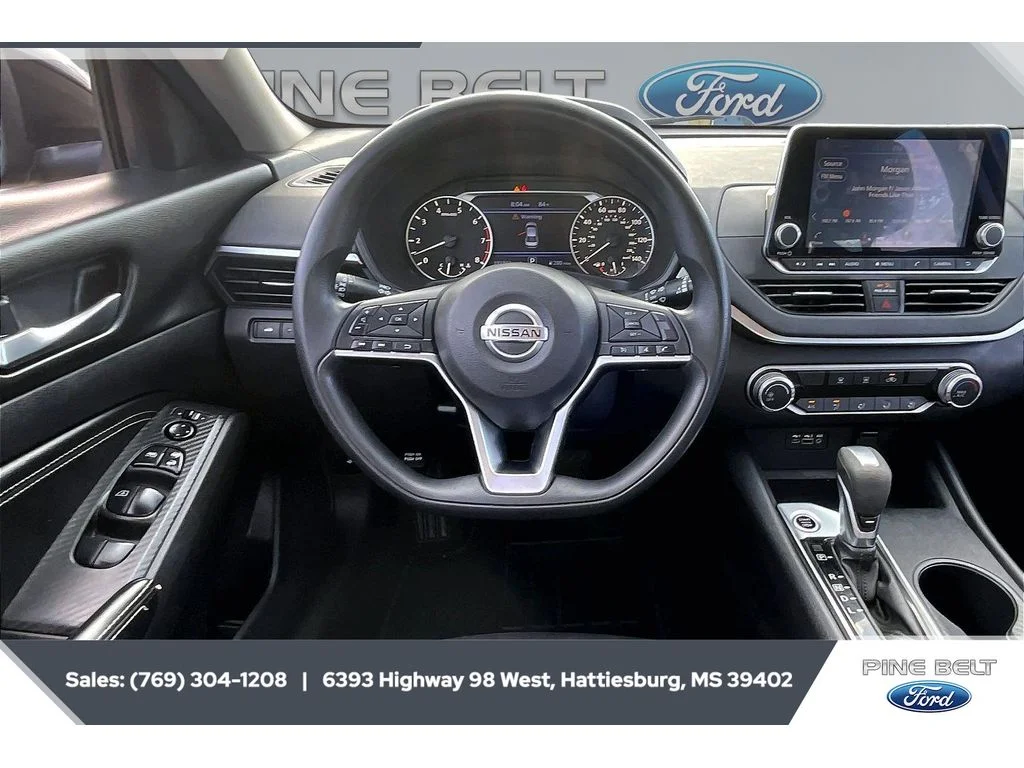 Used 2019 Super Black Nissan 2.5 S image 5