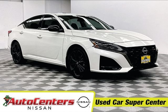 2023 Nissan Altima SR