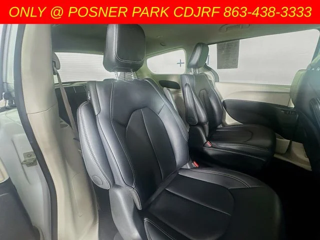 Used 2024 White Chrysler Select image 29