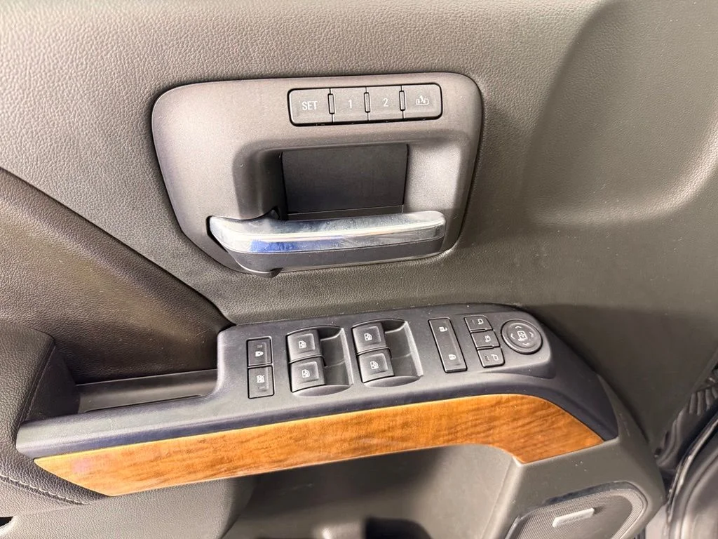 Used 2017 Black Chevrolet LTZ image 18