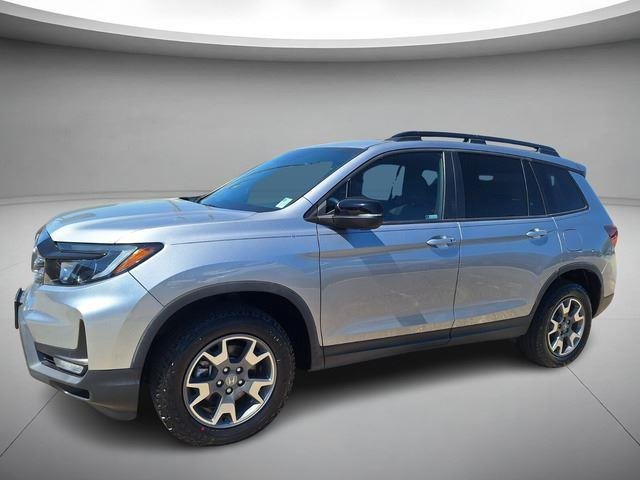 Used 2023 Lunar Silver Metallic Honda TrailSport image 9