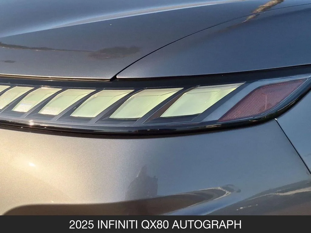 Used 2025 Black INFINITI AUTOGRAPH image 10