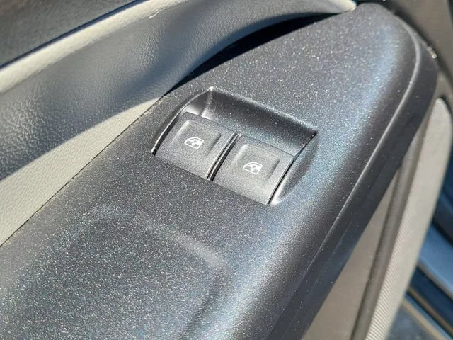 Used 2021 SATIN STEEL METALLIC GMC 2WD Elevation Standard image 9