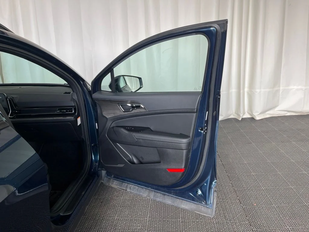 Used 2024 Blue Kia X-Line image 22