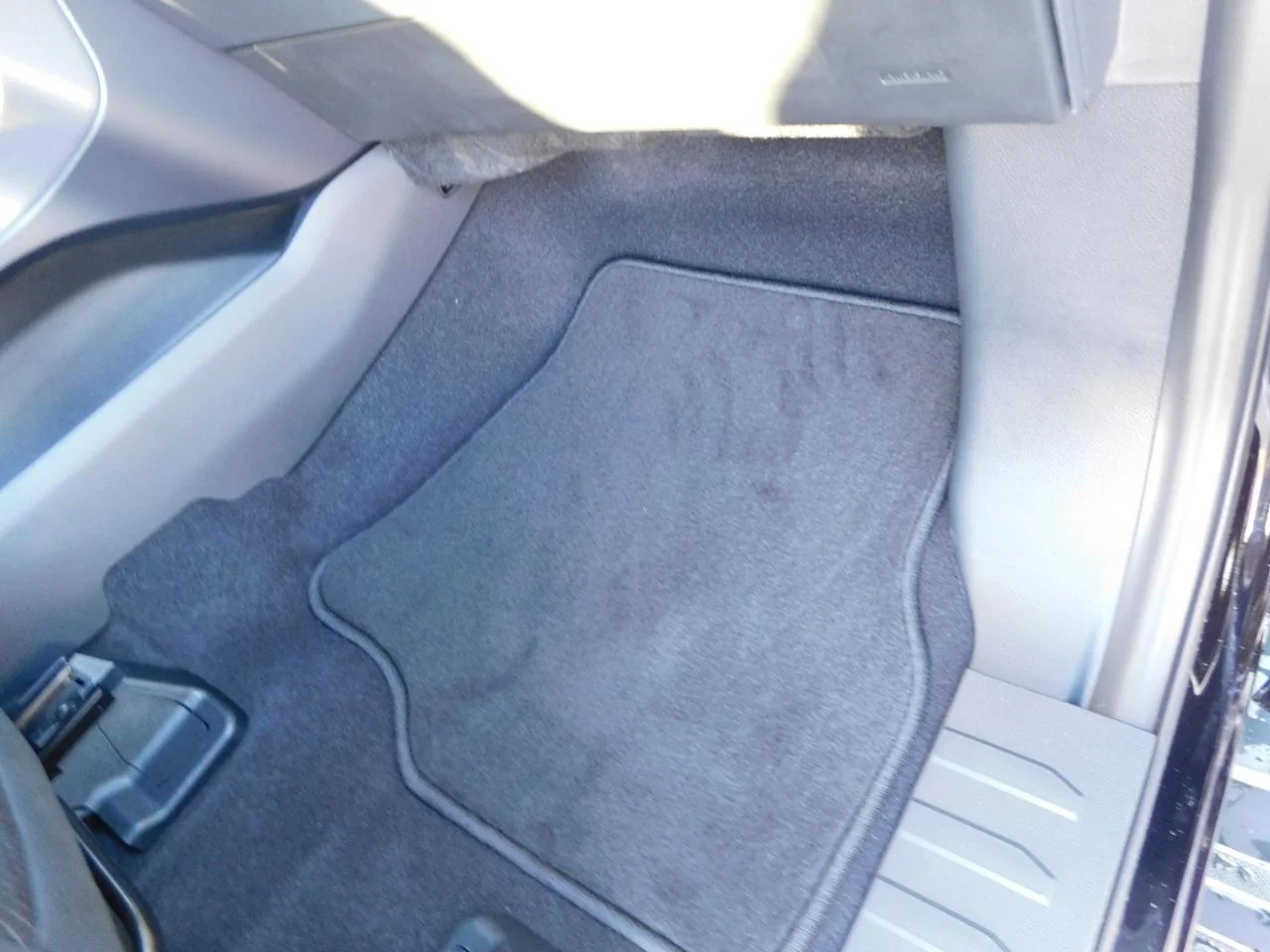 New 2026 Agate Black Metallic Ford XLT image 19