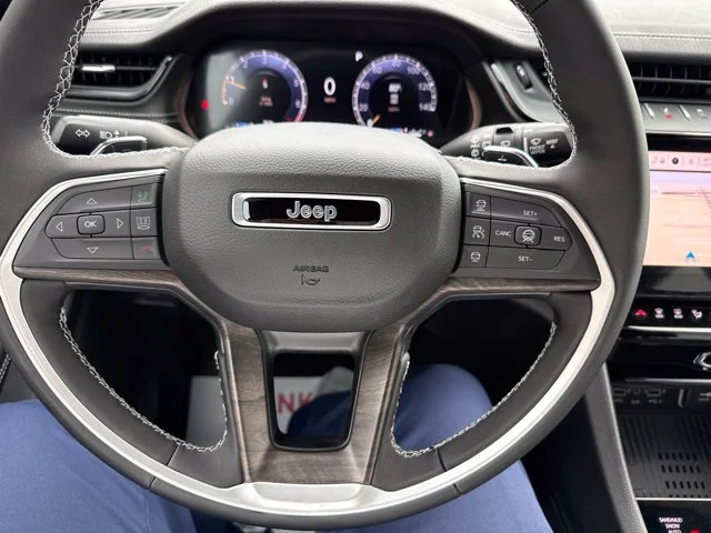 New 2027 Gray Jeep Limited image 19