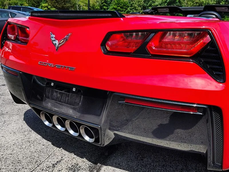 Used 2017 Red Chevrolet Stingray image 20