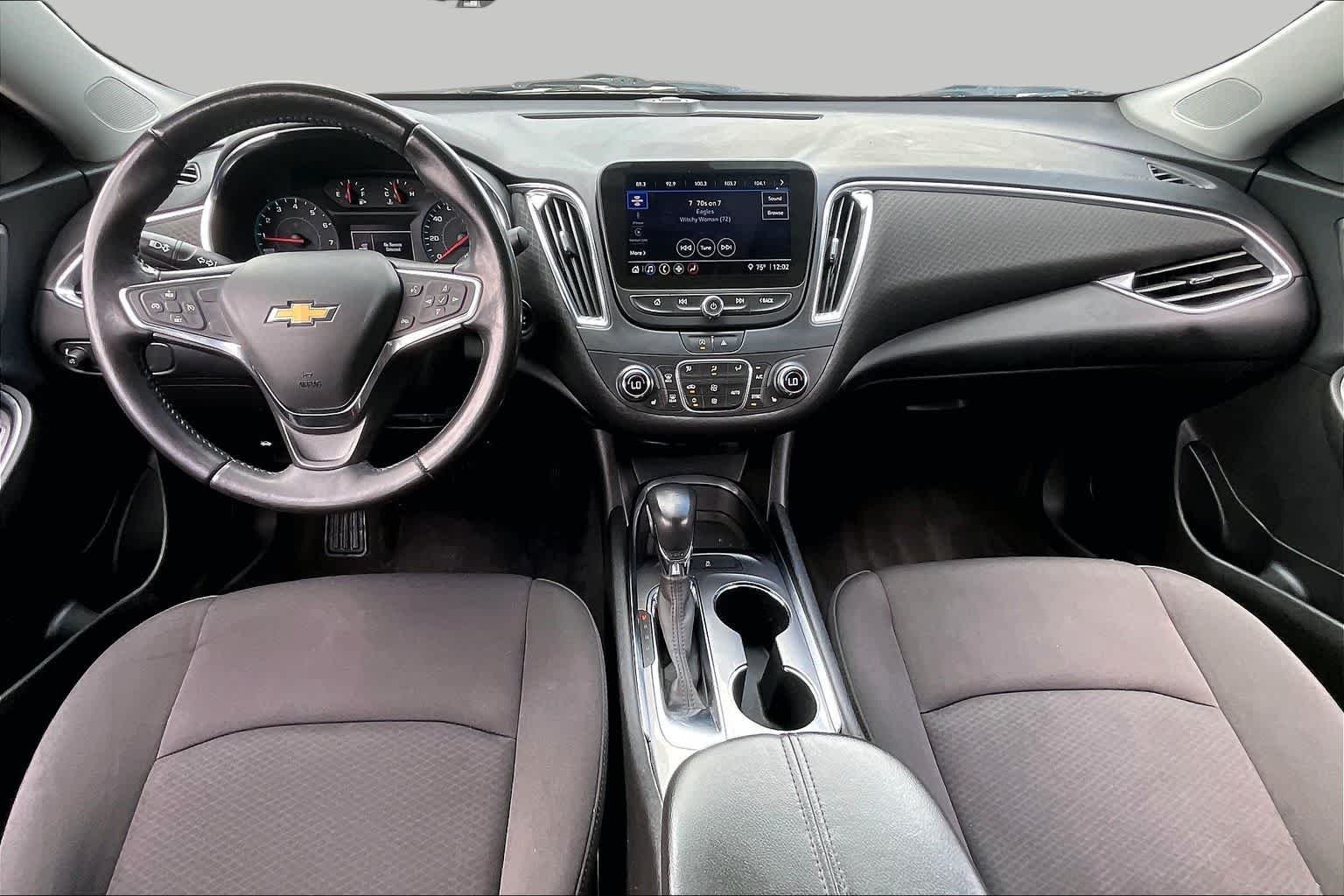 Used 2021 Silver Ice Metallic Chevrolet LT image 13