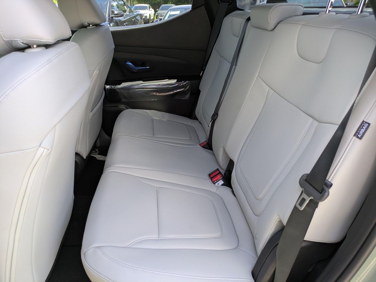New 2027 Sage Gray Hyundai SE FWD image 13