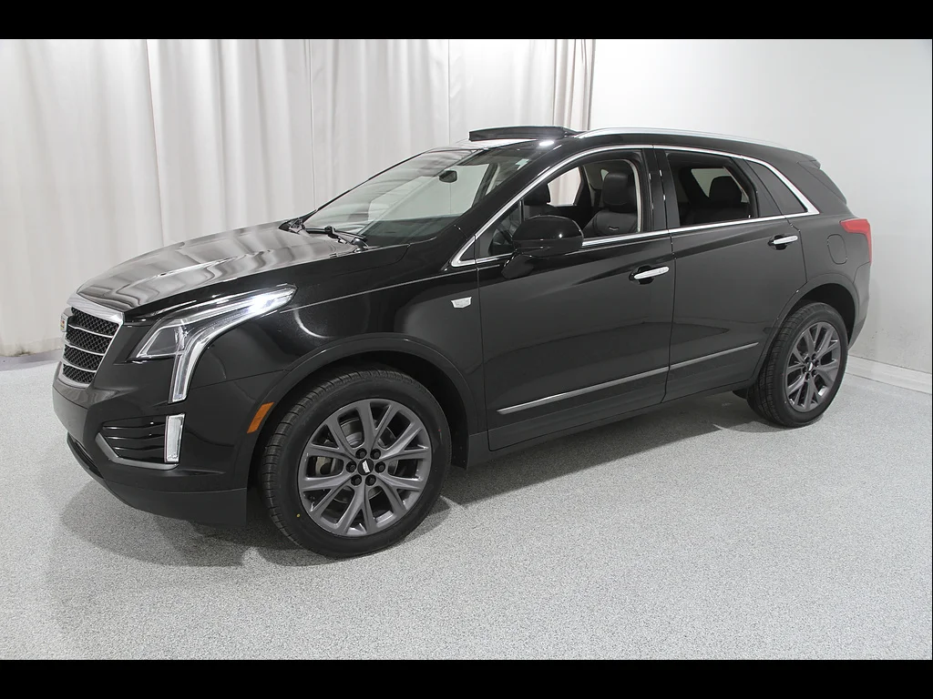 Used 2019 Stellar Black Metallic Cadillac Luxury image 3