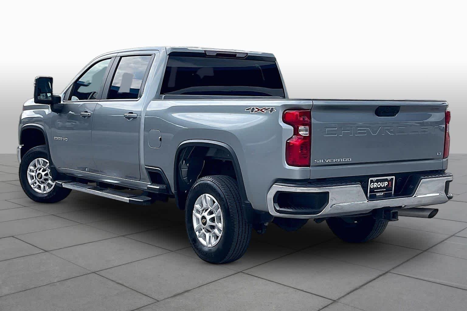 Used 2025 Sterling Gray Metallic Chevrolet LT image 12