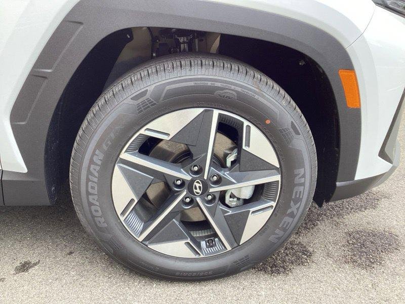 New 2026 White Hyundai SEL Convenience image 10