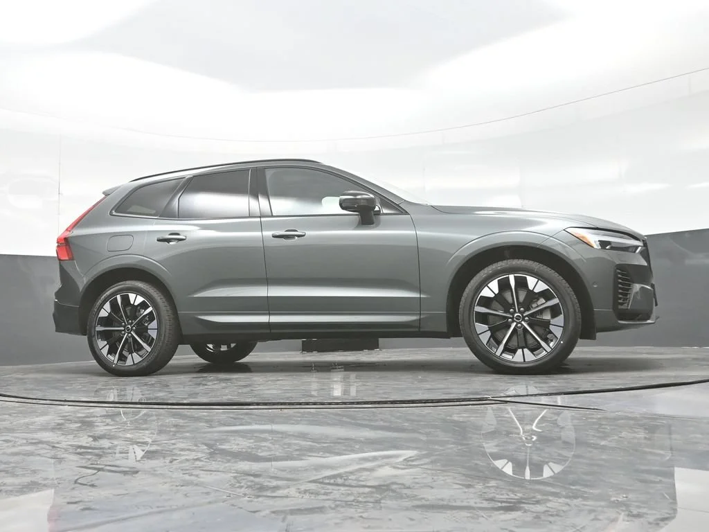 New 2027 Forest Lake Volvo T8 Plus image 26