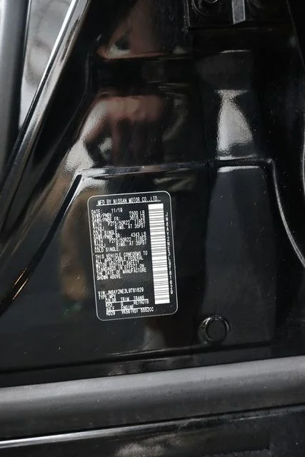 Certified Used 2020 Black Nissan Platinum image 33
