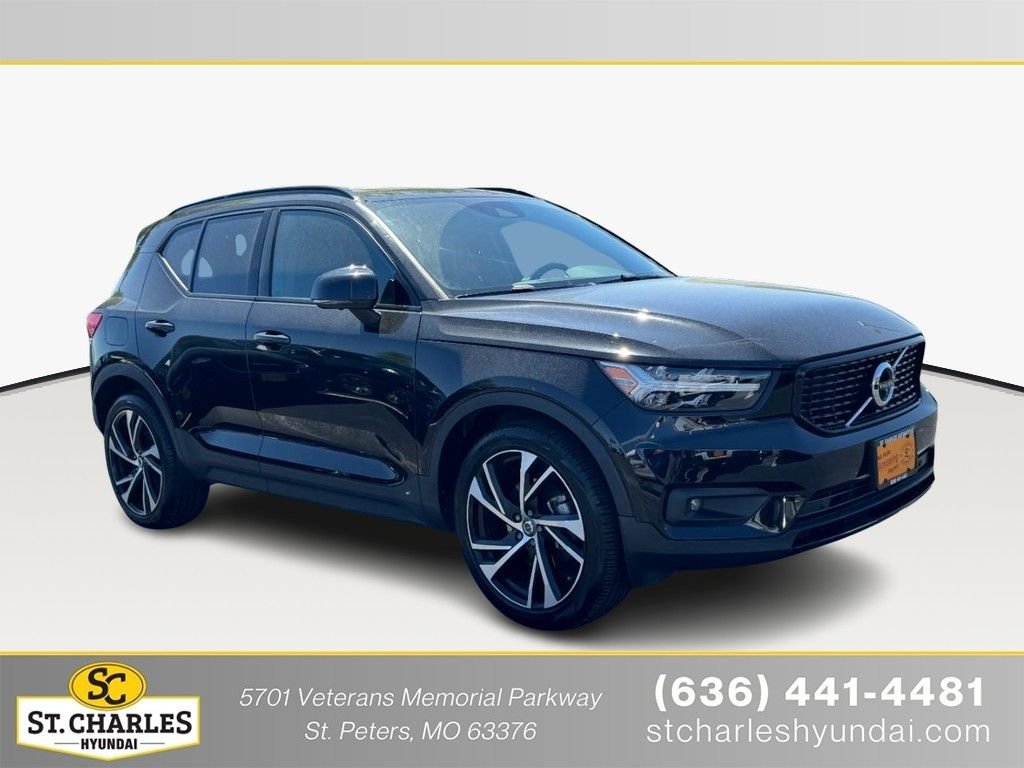 2022 Volvo XC40 T5 R-Design AWD's photo