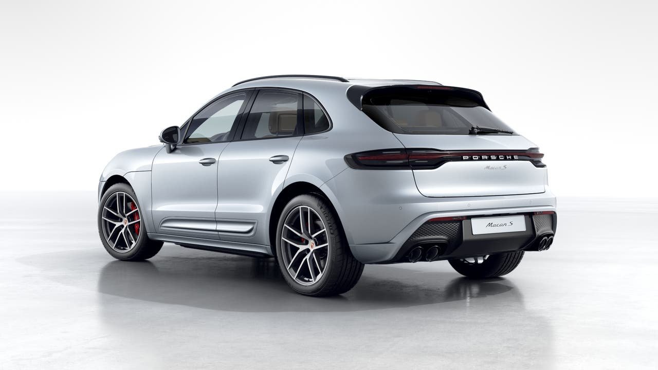New 2026 Dolomite Silver Metallic Porsche S image 3