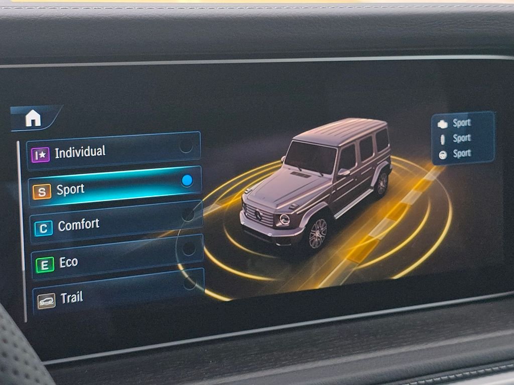 New 2026 MANUFAKTUR Desert Sand non-metallic Mercedes-Benz G 550 image 34