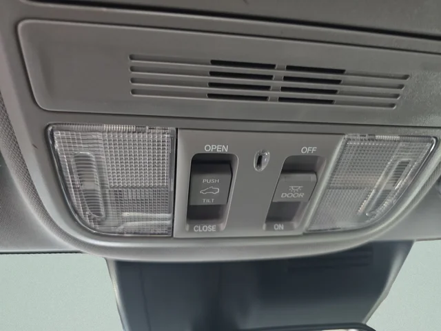Used 2020  Honda EX image 13
