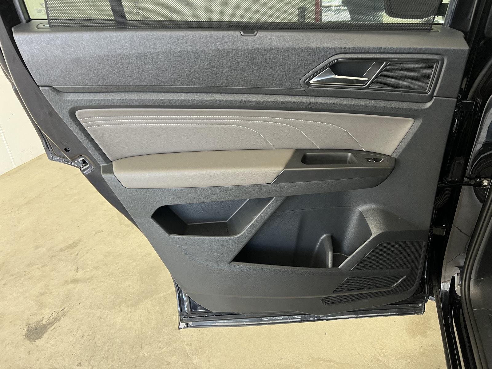 2023 Volkswagen Atlas SEL R-Line Black - Photo 26