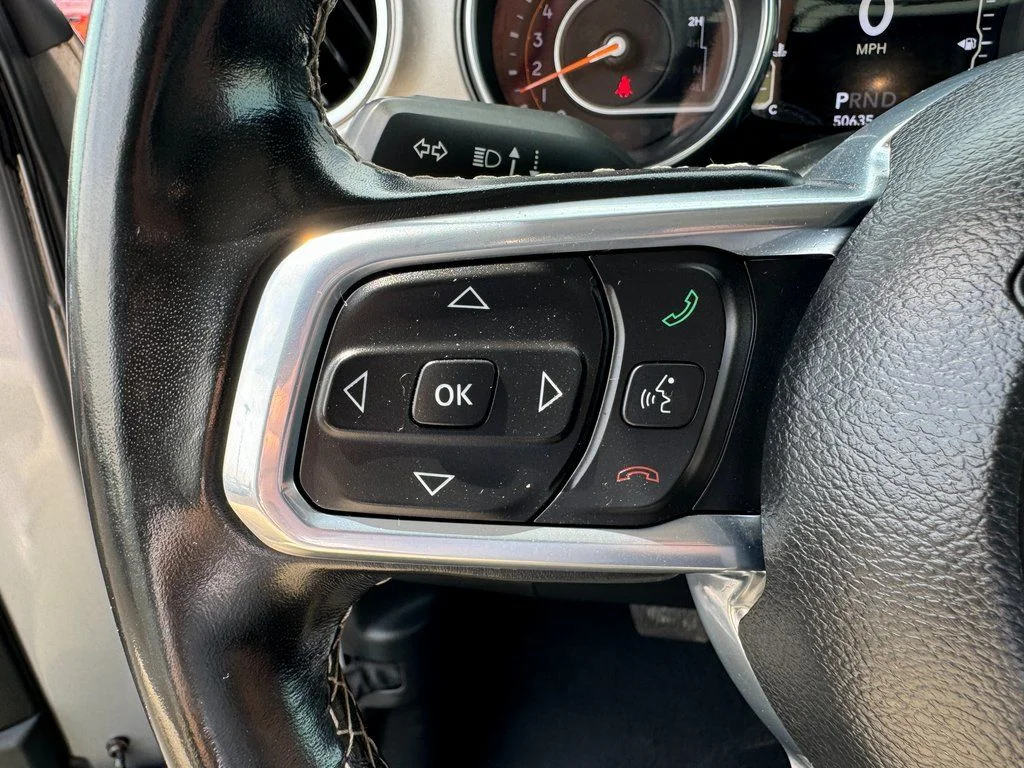 Used 2020 Silver Jeep Unlimited Sahara image 37