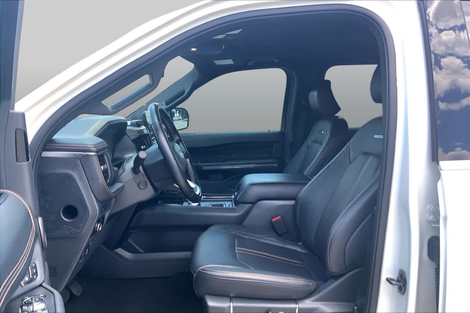 Pre-Owned 2024 Ford Expedition Platinum