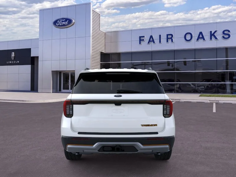 New 2026 Star White Metallic Tri-Coat Ford Tremor image 5