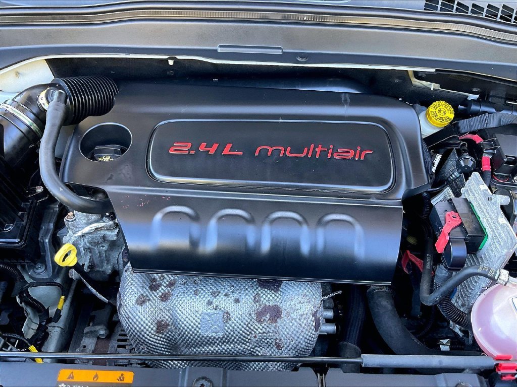 Used 2017 White Jeep Limited image 34