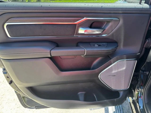 New 2026 Diamond Black Crystal Pearl-Coat Exterior Paint RAM LARAMIE image 18