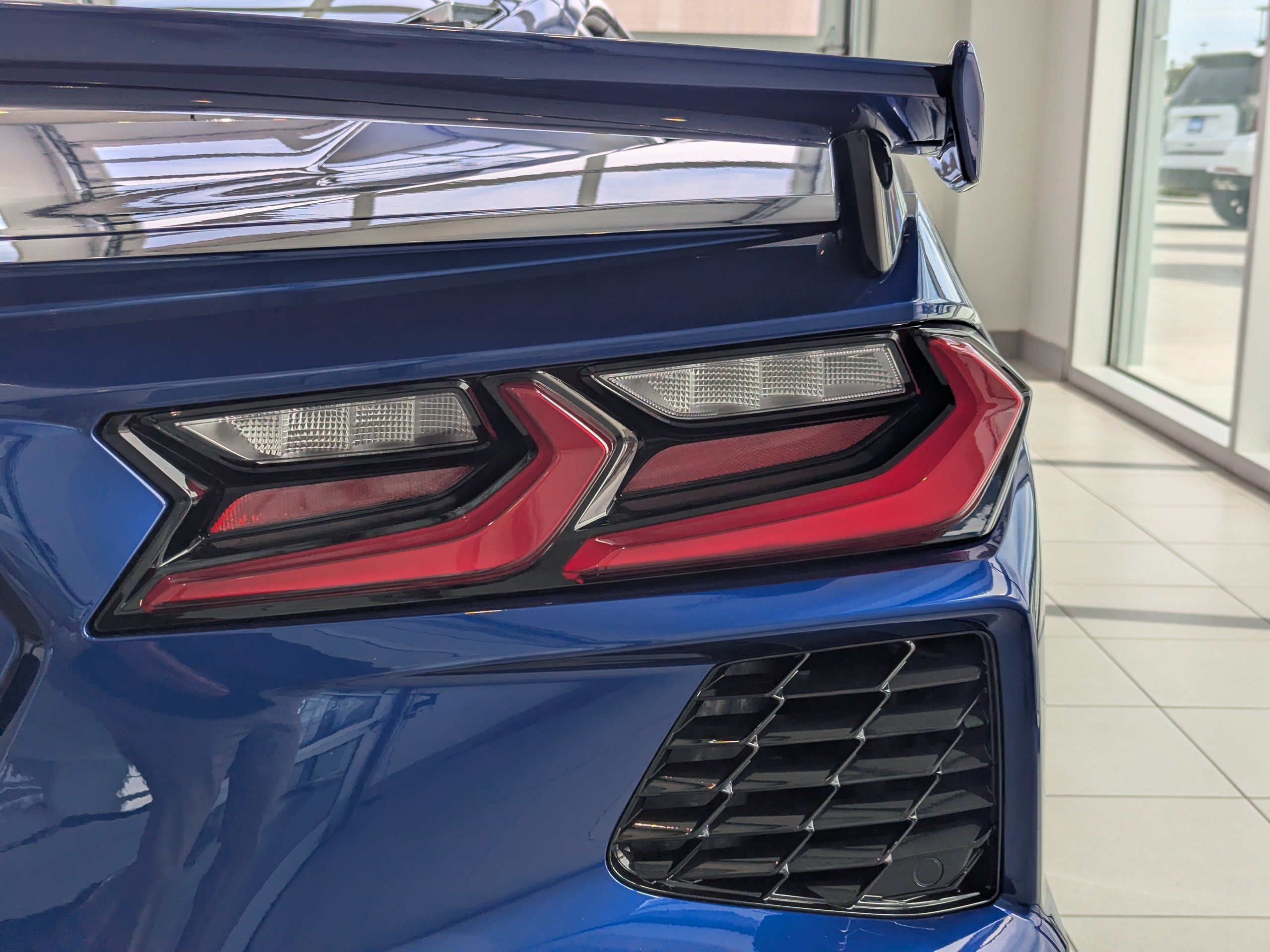 2027 Chevrolet Corvette 2LT - Photo 22