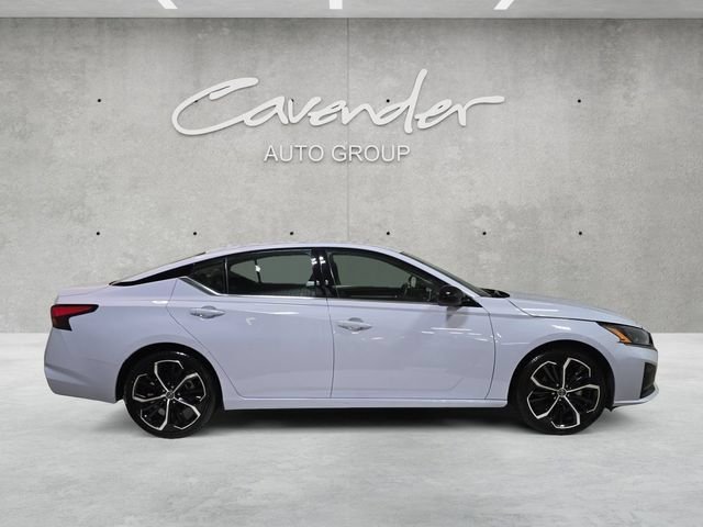 Used 2024 Gray Nissan 2.5 SR image 17